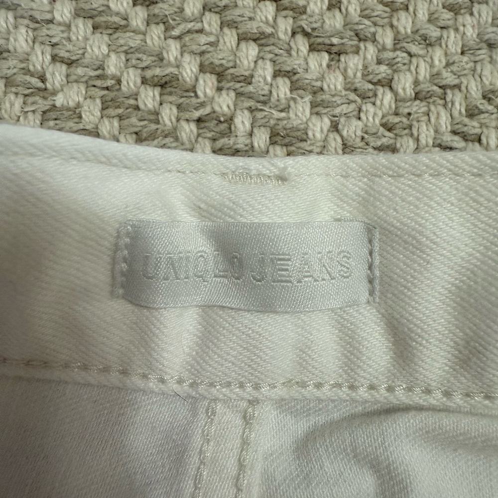 Uniqlo Women's High Waist White Shorts - Picture 7 of 9